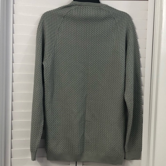 043 - ASOS Gray Crewneck Sweater with Textured Knit - Muscle fit - Picture 8 of 14